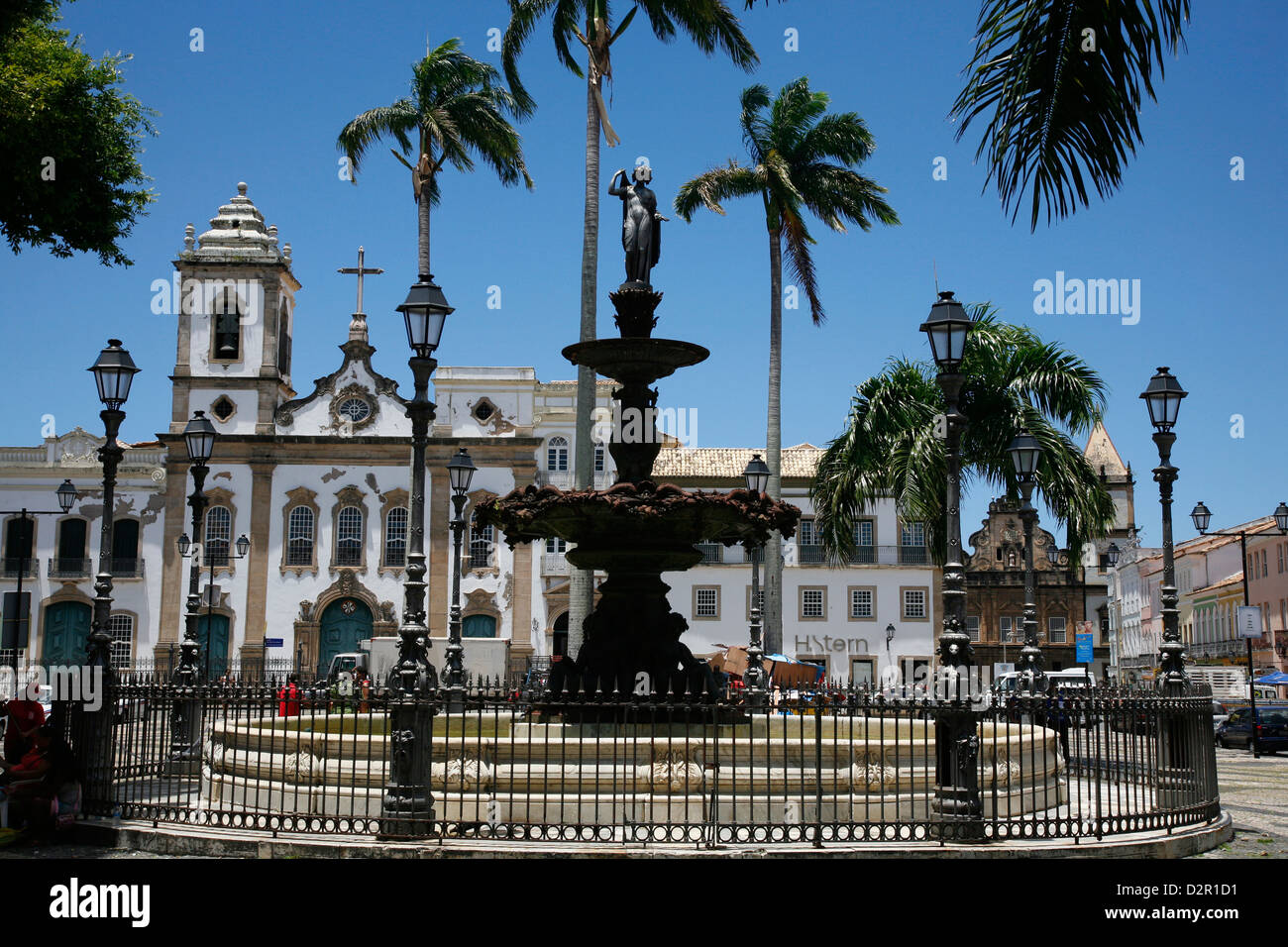 Terreiro de Jesus Square und Igreja Sao Domingos im Hintergrund (Salvador de Bahia), Salvador Bahia, Brasilien, Südamerika Stockfoto Terreiro de Jesus Square und Igreja Sao Domingos im Hintergrund (Salvador de Bahia), Salvador Bahia, Brasilien, Südamerika Stockfoto