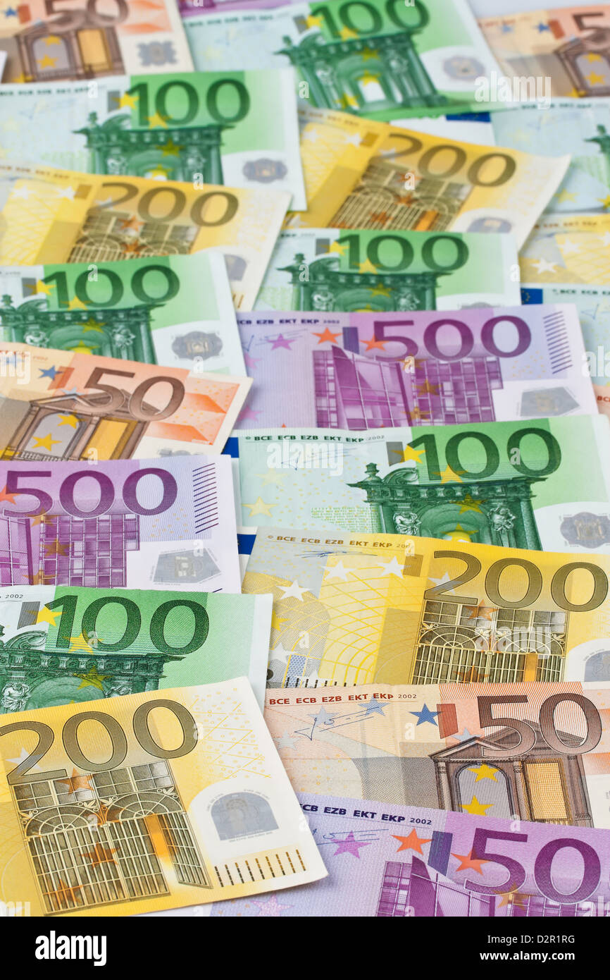 Viele Euro-Banknoten der Europäischen Union. Stockfoto