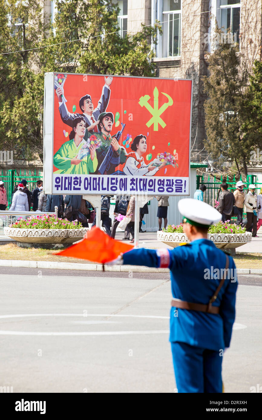 Propaganda-Plakaten der nordkoreanischen sozialistischen Realismus Grafik, Pyongyang, Nordkorea Stockfoto