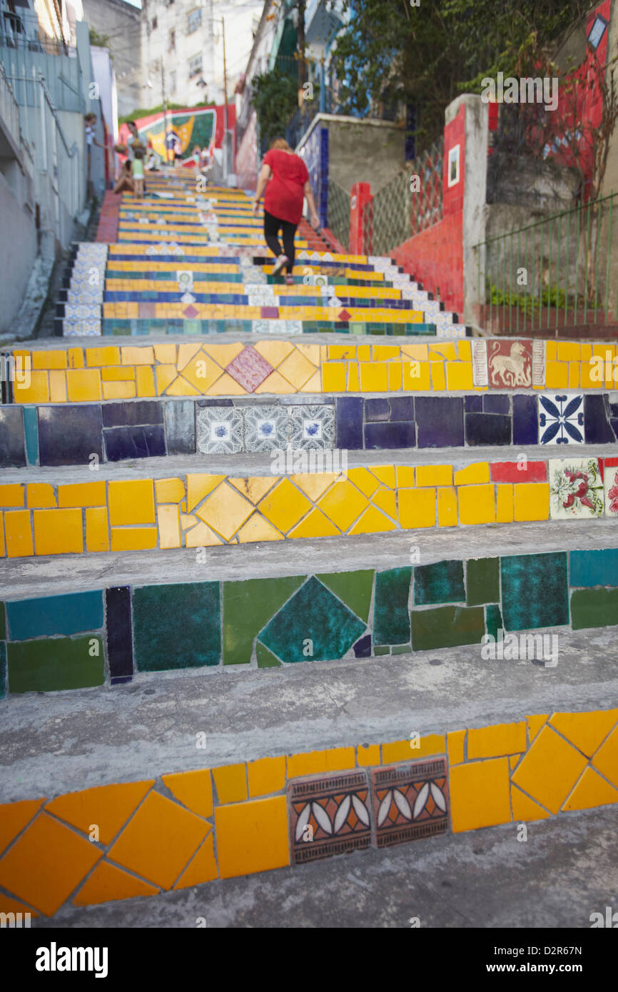 Menschen auf Selaron Schritte (Escadaria Selaron), Lapa, Rio De Janeiro, Brasilien, Südamerika Stockfoto