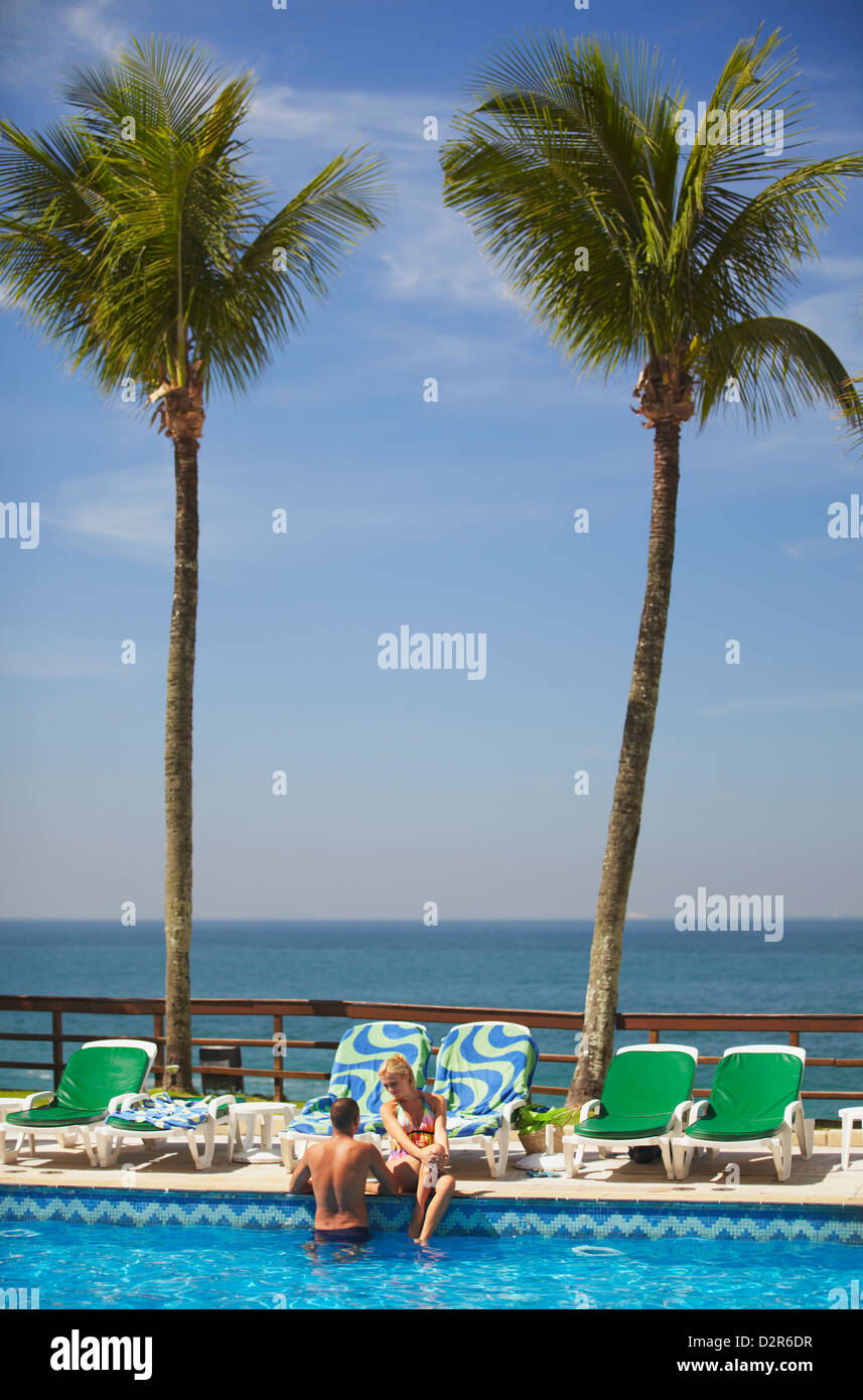 Paar entspannenden Pool im Sheraton Hotel, Rio De Janeiro, Brasilien, Südamerika Stockfoto