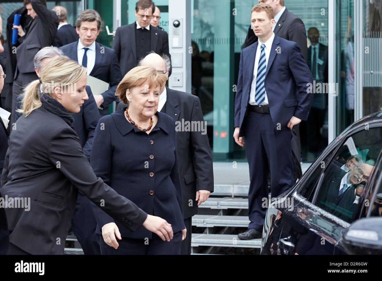 Berlin, Deutschland. 30. Januar 2013. Bundeskanzlerin Angela Merkel hält eine Rede bei der Eröffnung der Ausstellung "Berlin 1933 – der Weg zur Diktatur" an das Dokumentationszentrum Topographie des Terrors in Berlin.  Foto: Angela Merkel. Bildnachweis: Reynaldo Chaib Paganelli / Alamy Live News Stockfoto