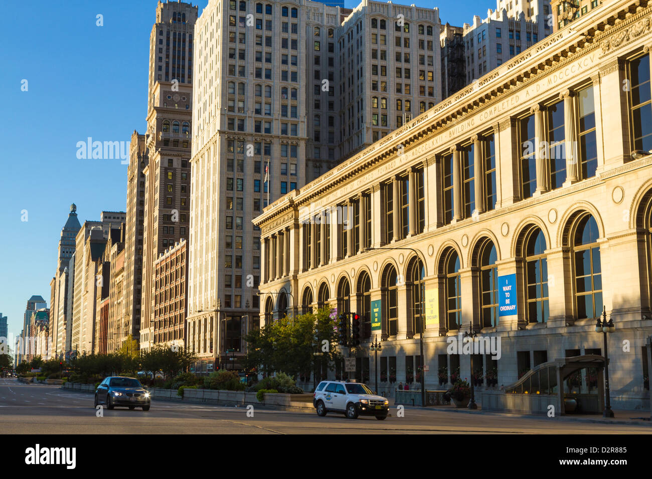 Hochhäuser am North Michigan Avenue, Chicago, Illinois, Vereinigte Staaten von Amerika, Nordamerika Stockfoto
