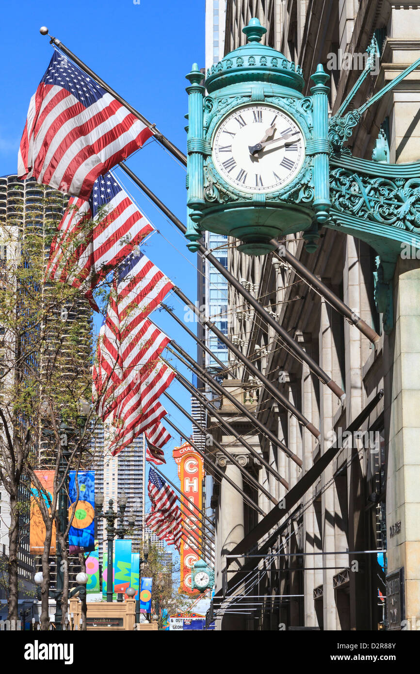 Marshall Feldbildung Clock, State Street, Chicago, Illinois, Vereinigte Staaten von Amerika, Nordamerika Stockfoto