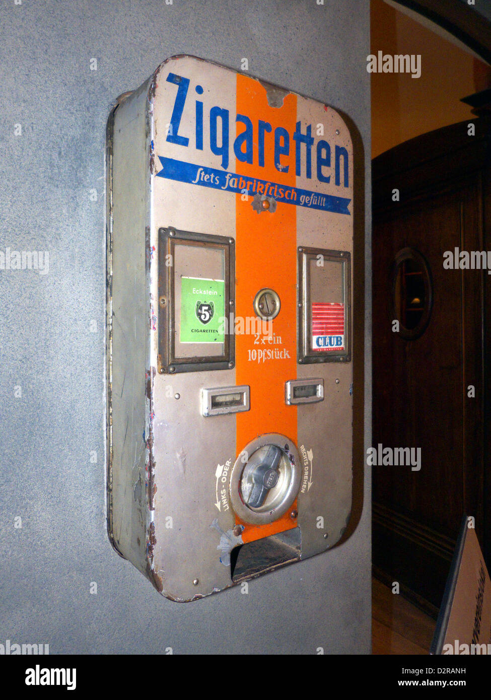Deutschland-Nürnberg-Industriemuseums nostalgische Cigaretti automatisieren Stockfoto