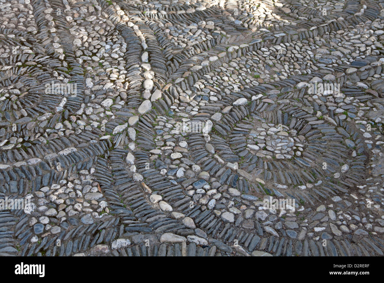 Kopfsteinpflaster Naturstein Gehweg Detail in den Gärten der Alhambra Granada Andalusien Spanien Stockfoto