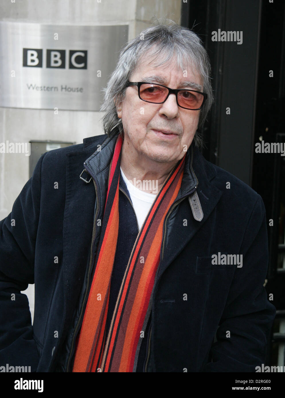 Gitarrist mit den rolling stones Fotos und Bildmaterial in hoher