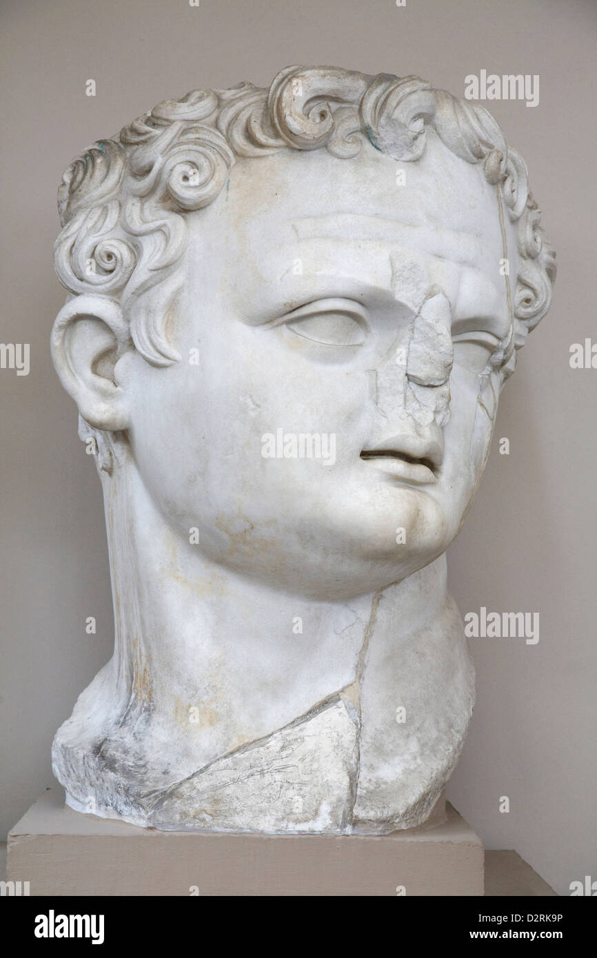 Asien, Türkei, Anatolien, Selcuk, Museum von Ephesus, Teile der Statue des Kaisers domitian Stockfoto