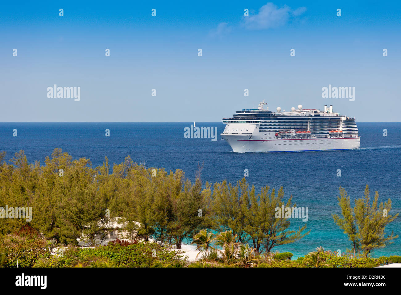 Kreuzfahrtschiff in Hafen in Nassau, Bahamas Stockfoto