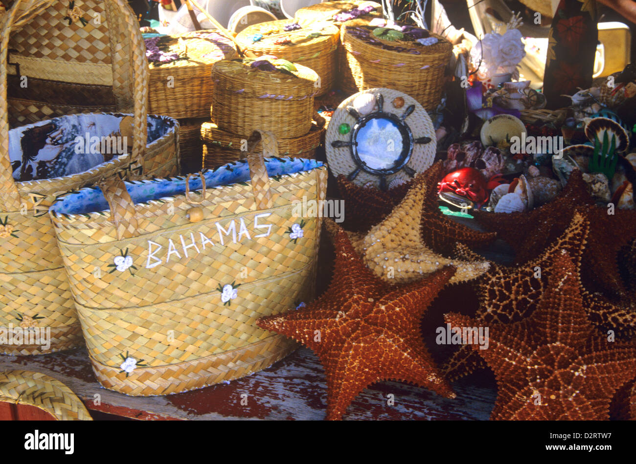 Bahamaische Stroh Handarbeiten gehören zu den besten in der Welt, Port Lucaya Marketplace, Grand Bahama Island. Stockfoto