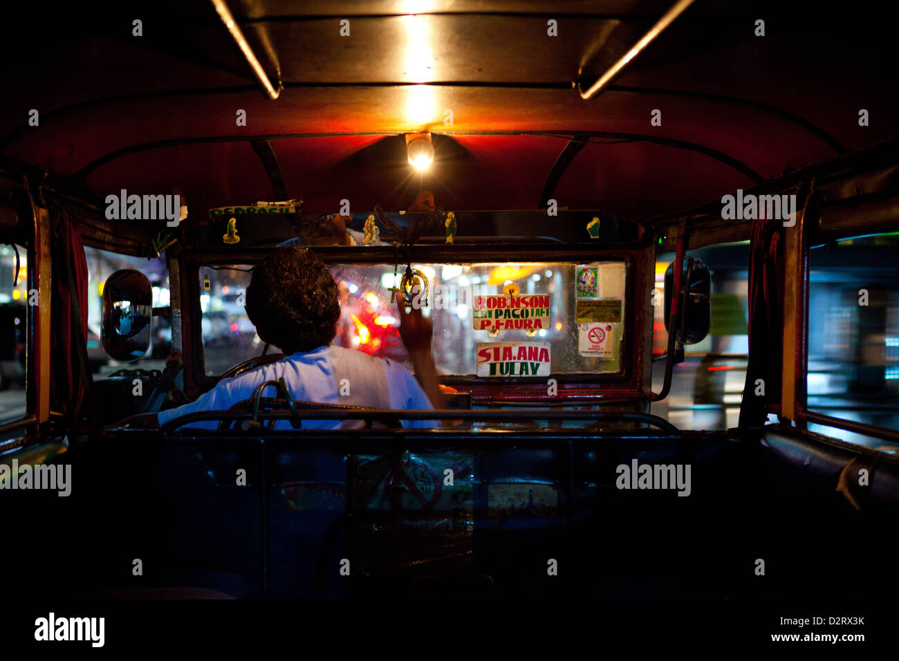 Innen Jeepney, Manila, Philippinen Stockfoto