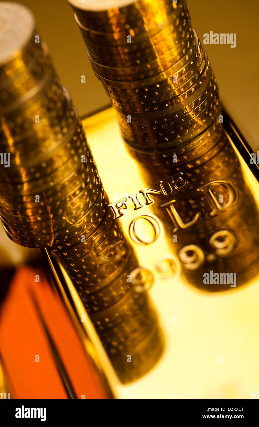 Münzen und Goldbarren, Finance Concept Stockfoto