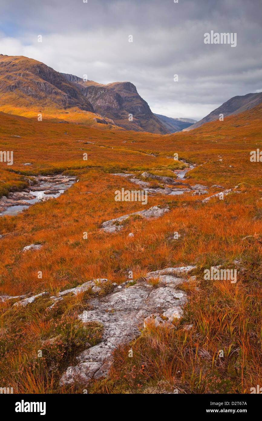 Mit Blick auf die Three Sisters in den Pass von Glen Coe, Schottland, Vereinigtes Königreich, Europa Stockfoto