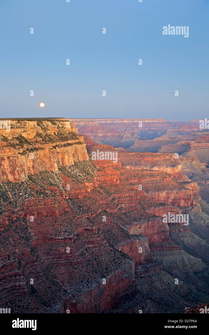 Mond und Grand Canyon von Yaki Point, Grand Canyon National Park, Arizona USA Stockfoto