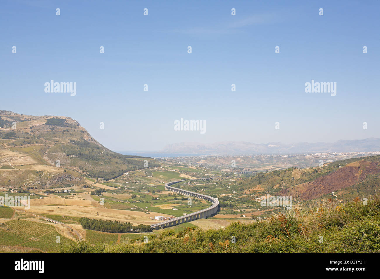 Sizilianische Landschaft, Ansicht von Segesta, Italien Stockfoto
