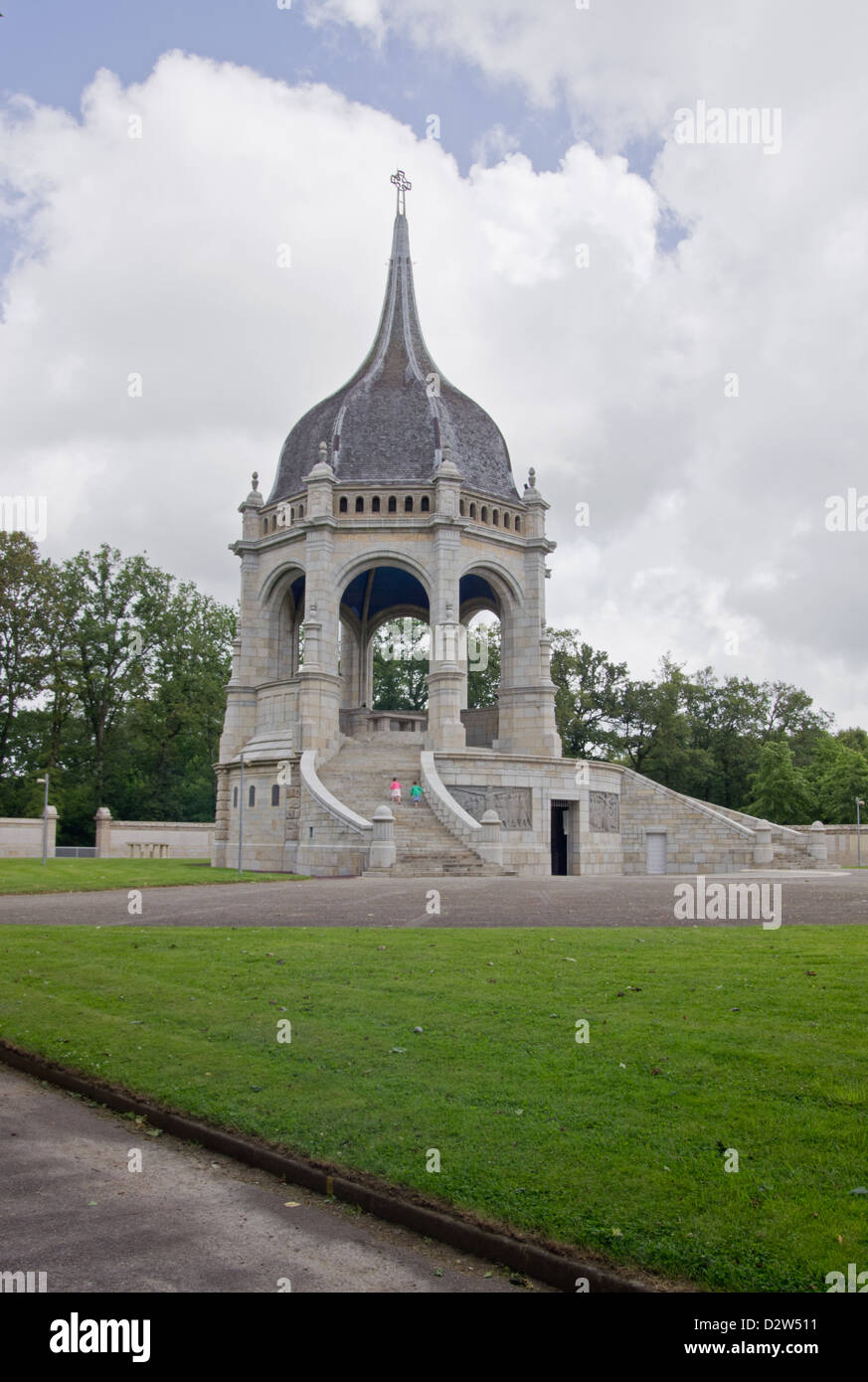 Monument Aux Morts (Kriegerdenkmal) Sainte Anne d' Auray Stockfoto