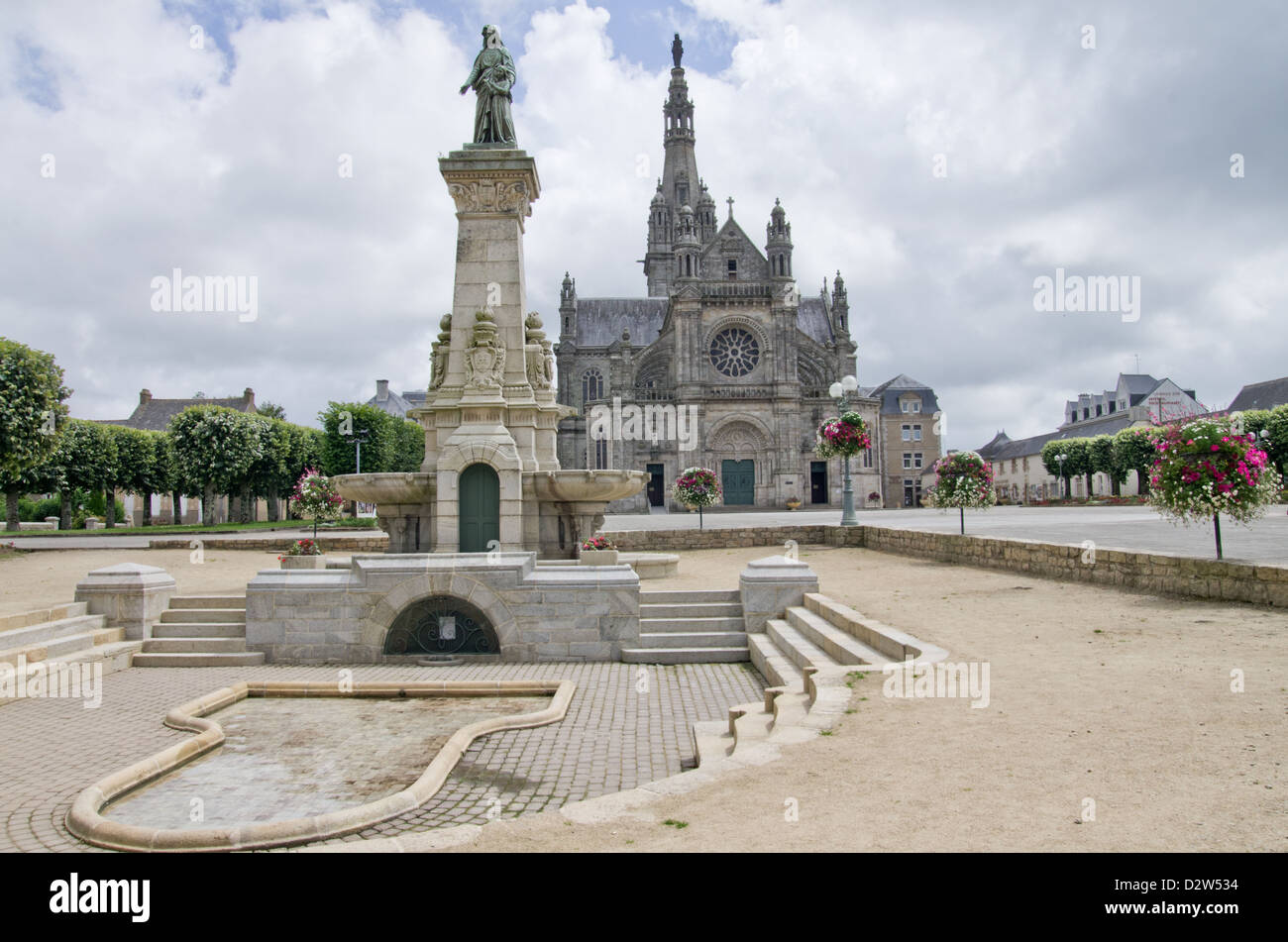 Wunderbare Brunnen Sainte Anne d' Auray Basilika Stockfoto