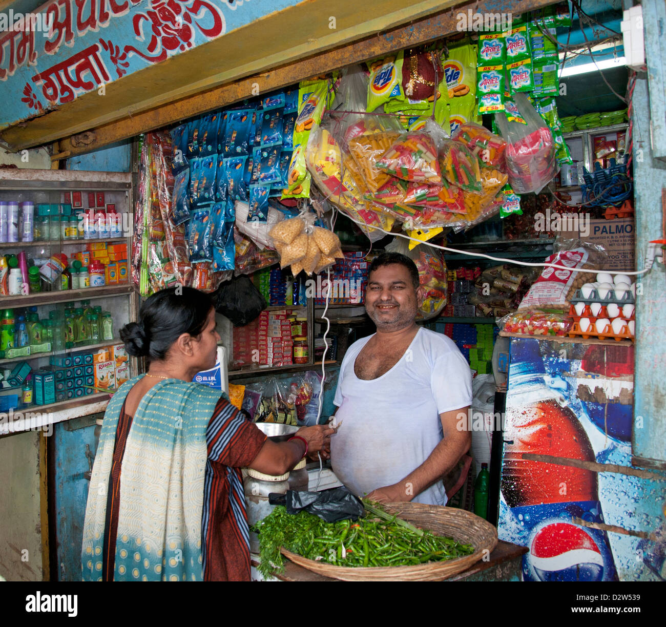 Mumbai (Bombay)-Slum in der Nähe von Colaba und World Trade Center Indien Stockfoto