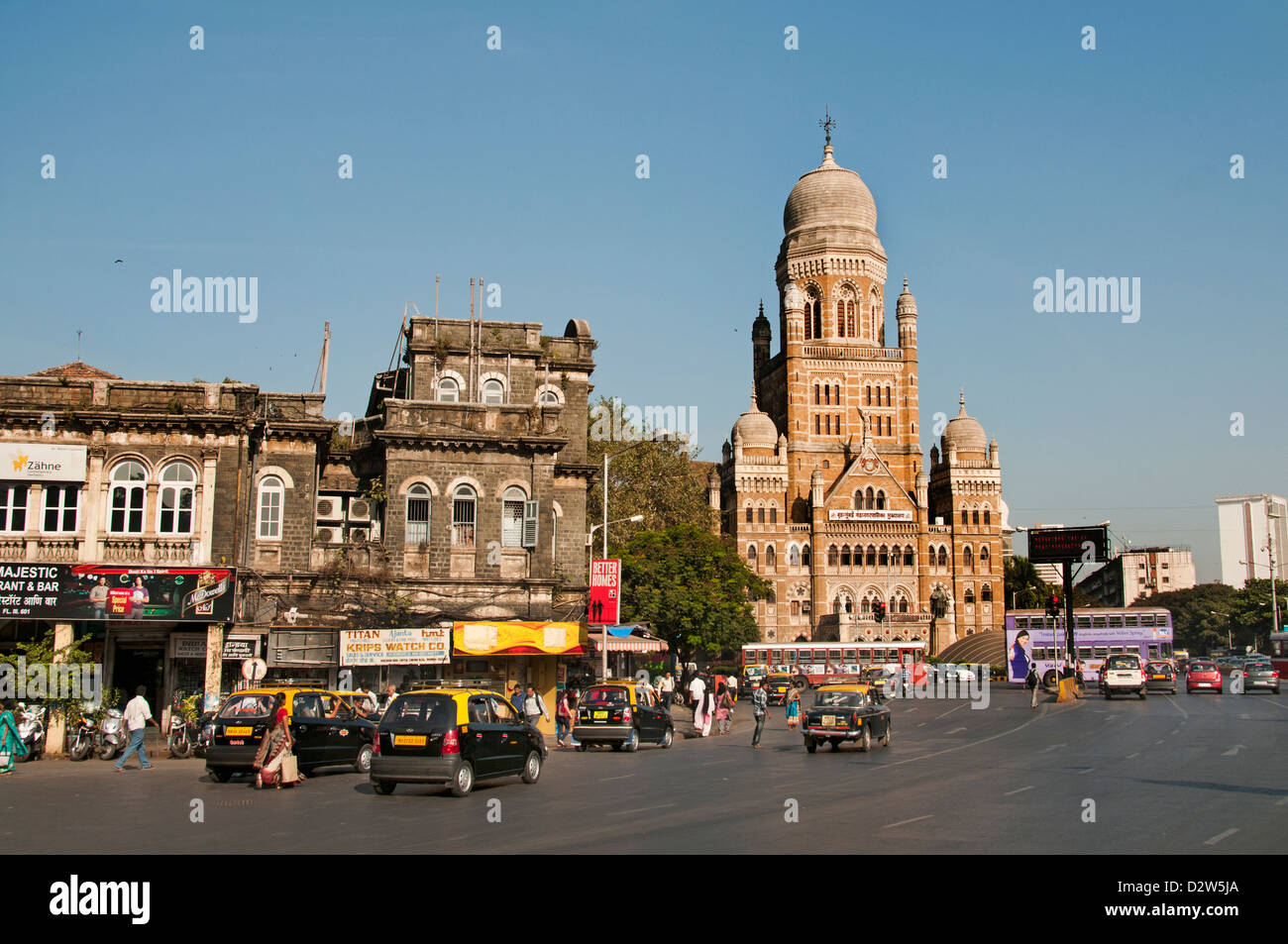 Mumbai Bombay BMC Brihan Municipal Corporation Gebäude und Indien D N Road Stockfoto