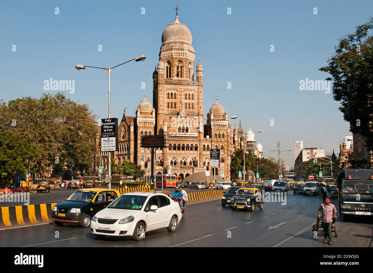 Mumbai Bombay BMC Brihan Municipal Corporation Gebäude und Indien D N Road Stockfoto