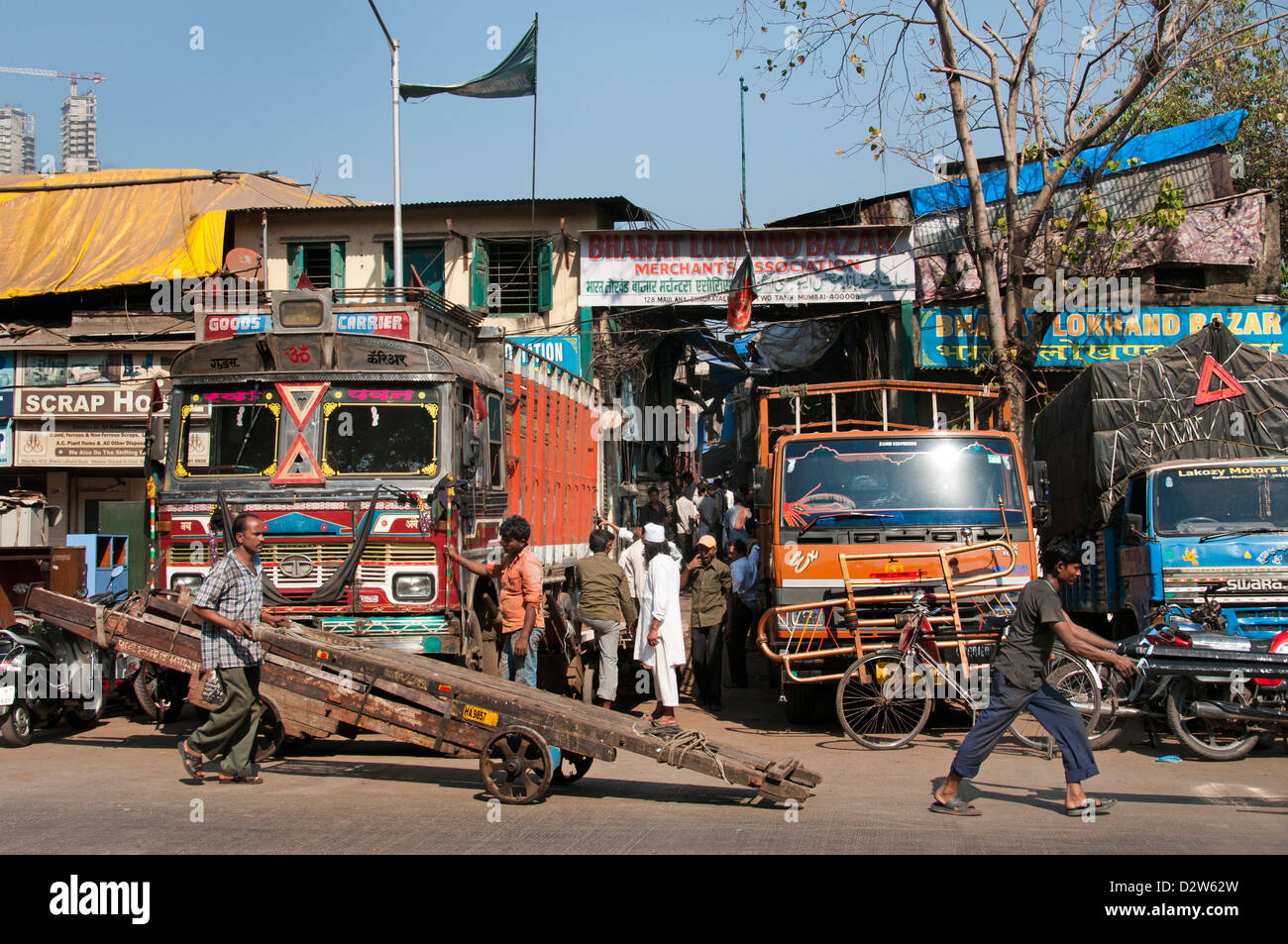 LKW Transport Sardar Vallabhbhai Patel Road Chor Bazaar Mumbai (Bombay) Indien Stockfoto