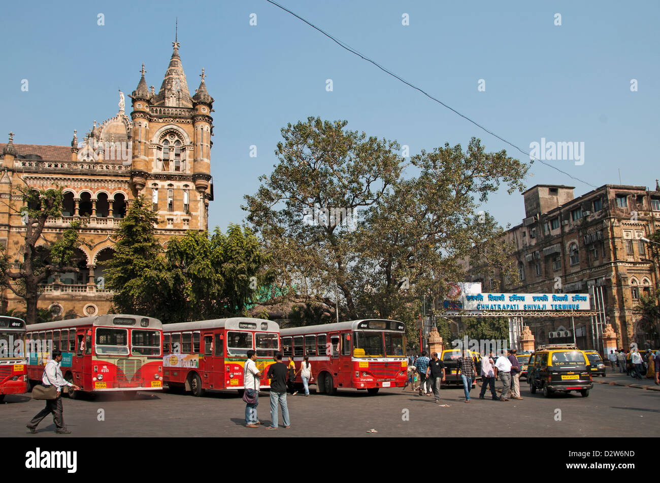 Der Chhatrapati Shivaji Terminus (Victoria Terminus) Station Mumbai (Bombay) Victorian Gothic Revival Architektur Indien Stockfoto