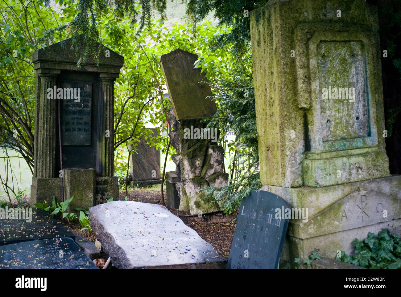 Berlin, Deutschland, Grabsteine auf dem Friedhof der Gemeinde Französisch-Ref. Stockfoto