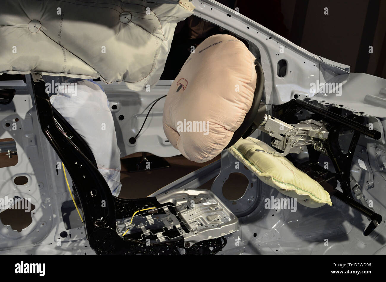 Auto safety systems (vorne und mit Kopfairbags) - Auto (FORD Mondeo II, 2013). Stockfoto