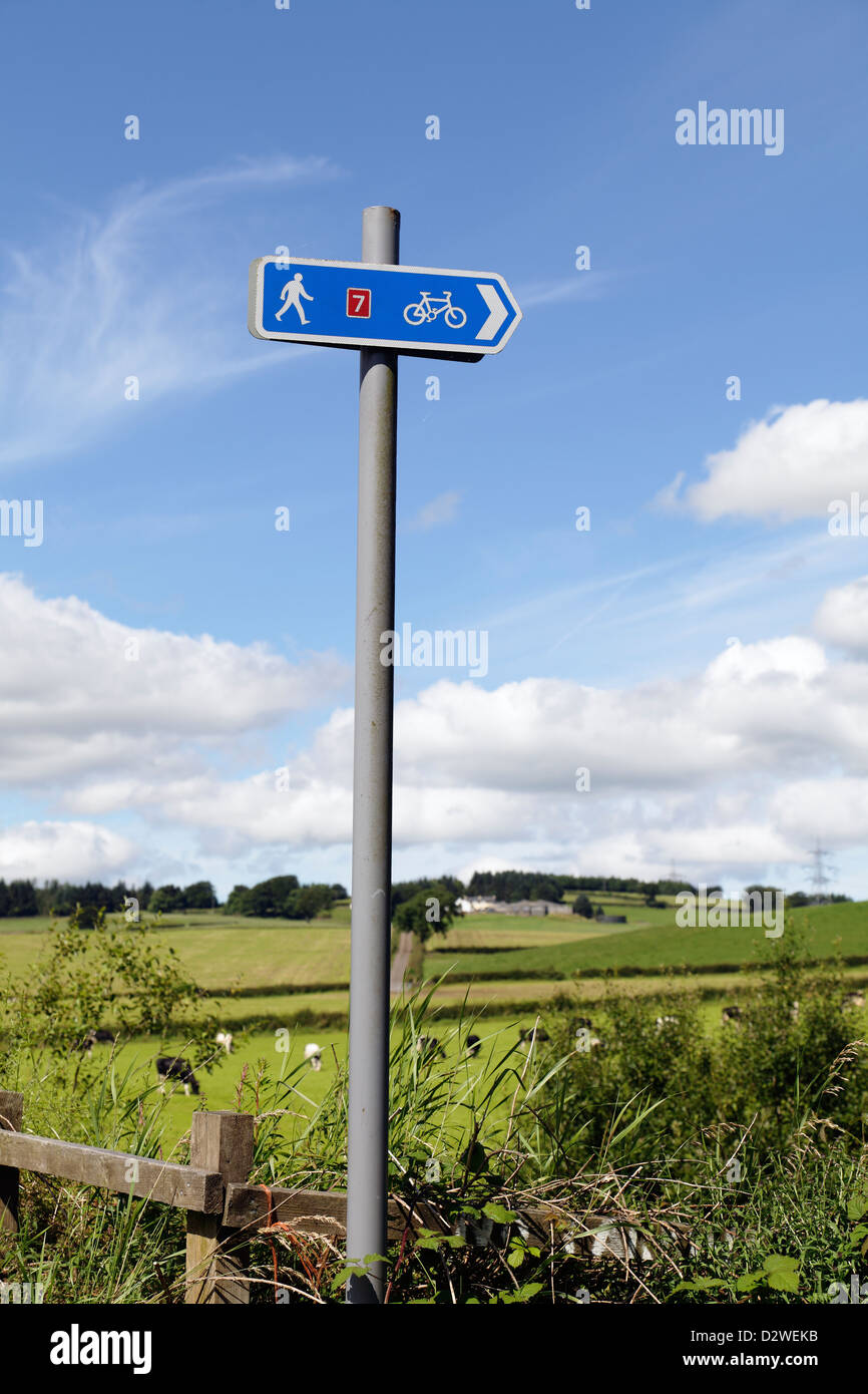 Wegweiser für Sustrans National Cycle Network Route 7, Schottland, Großbritannien Stockfoto