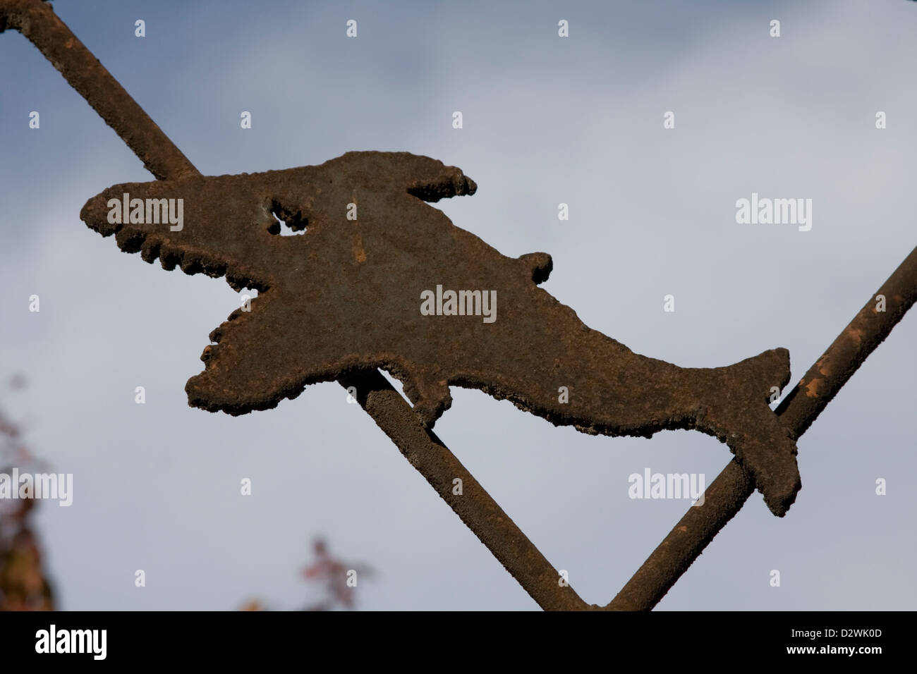 Metall-Hai, der ein Teil der Dekoration auf ein Barbecue-Grill in Monterey, Kalifornien. Stockfoto