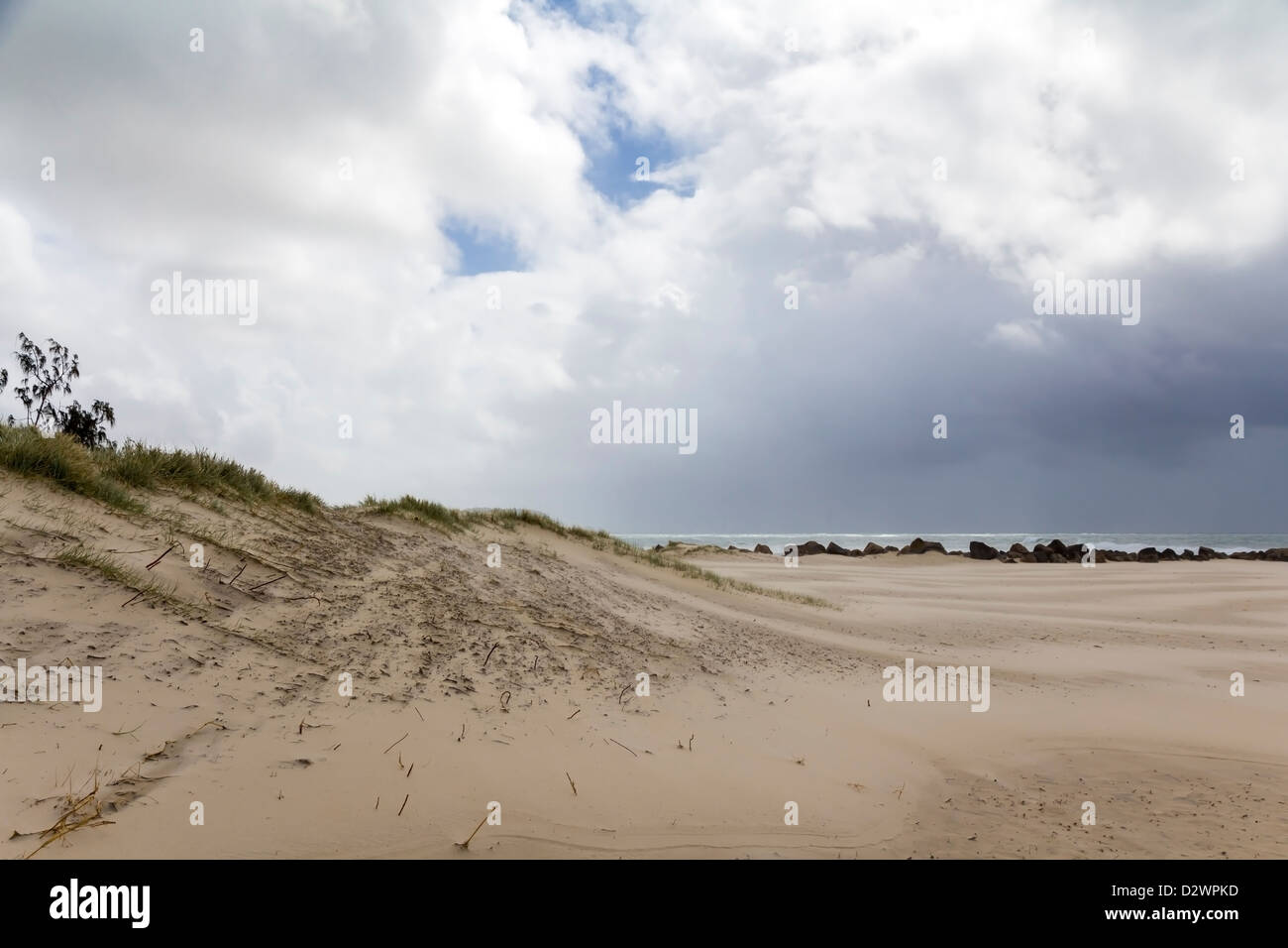 Gold Coast Strand an einem windigen, stürmischer Tag. Stockfoto