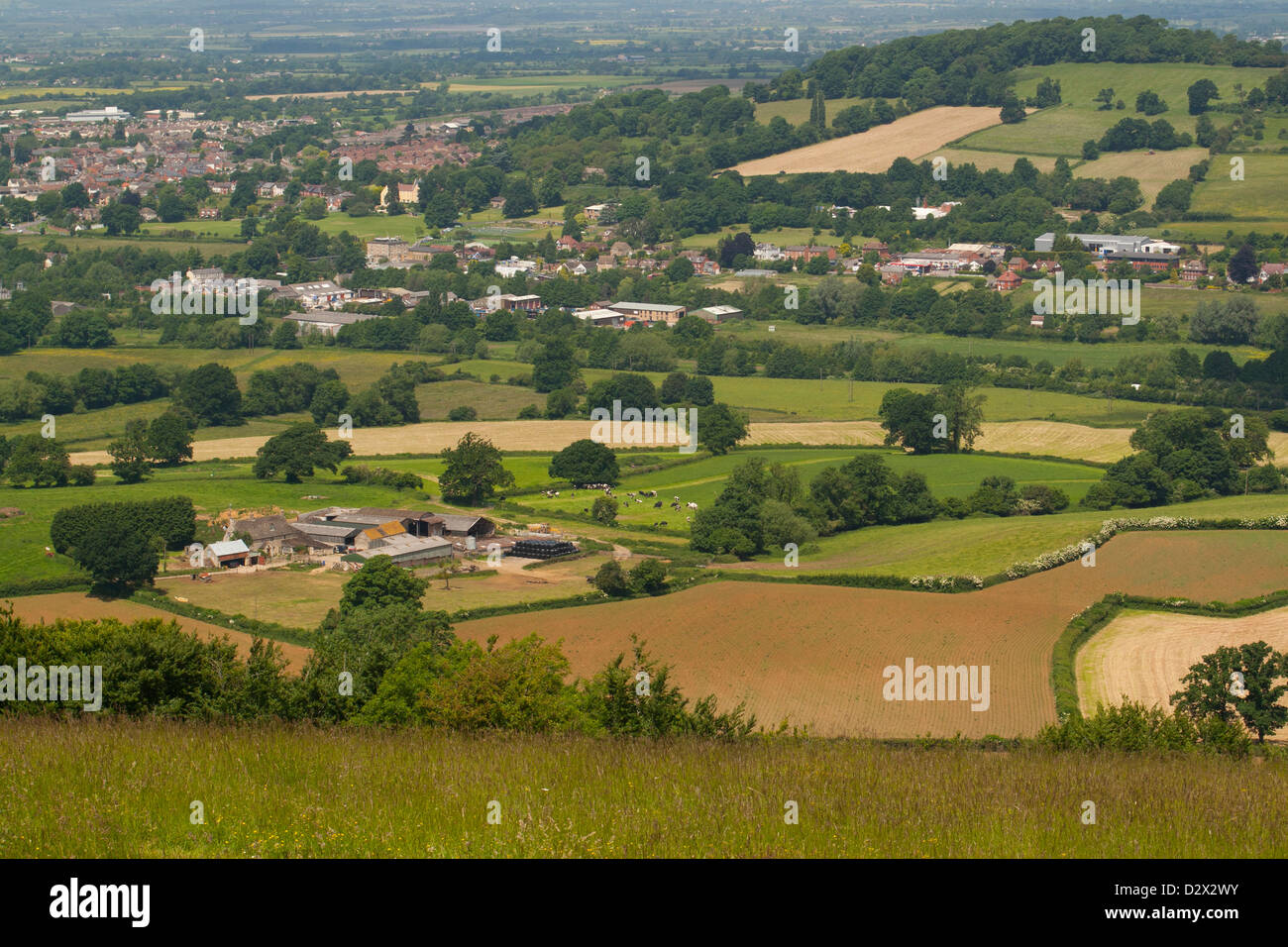 Blick auf ländliche Gloucestershire an einem warmen sonnigen Tag im Juni 2008 Stockfoto