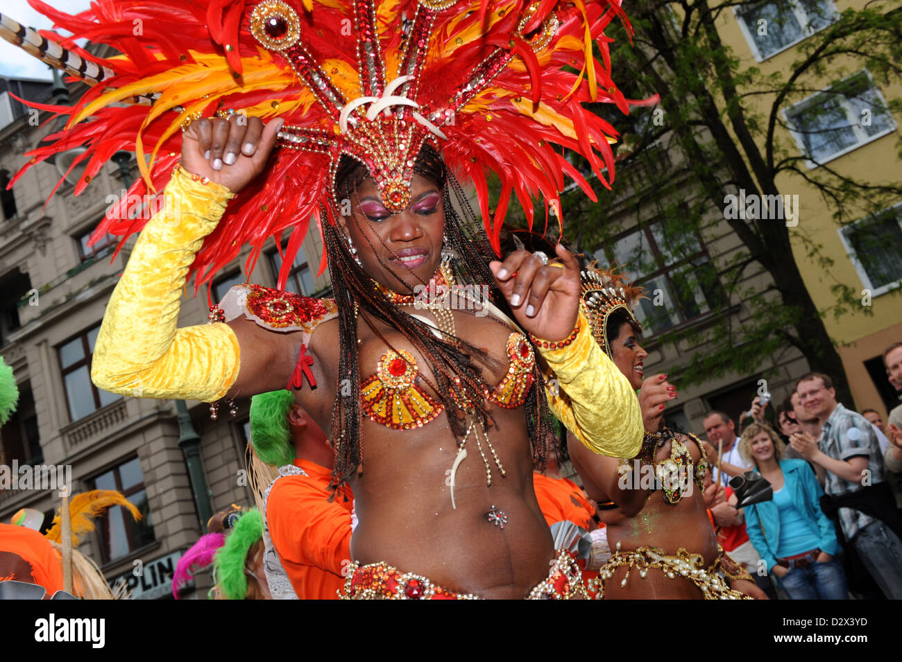 Berlin, Deutschland, Tänzerin bei der Karneval der Kulturen Stockfoto