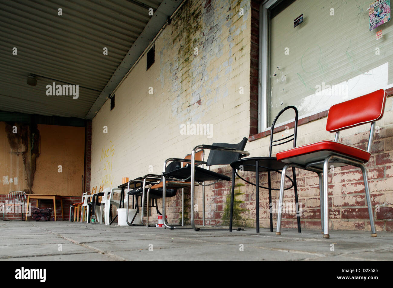 Altenburg, Deutschland aufgereiht, Stühlen unter einem Baldachin Stockfoto