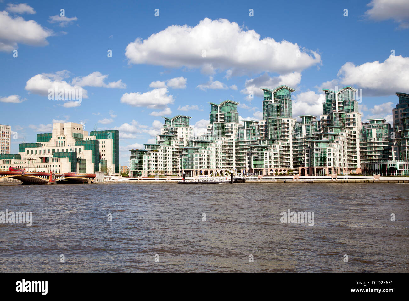 MI6 Hauptquartier in Vauxhall, London, Vereinigtes Königreich Stockfoto