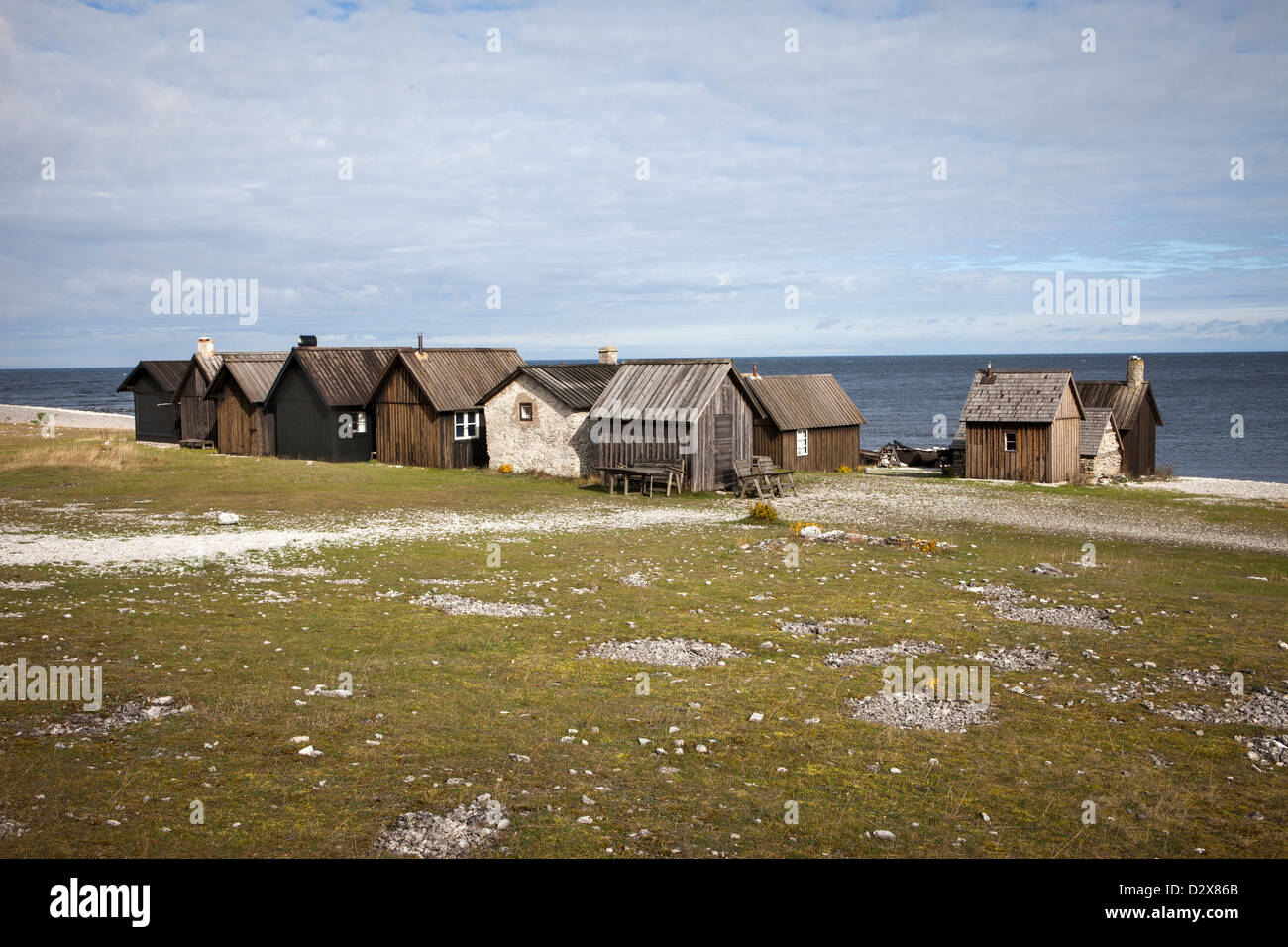 Auf Fårö, einer Insel in Gotland, Schweden, gibt es eine sehr alte, kleine Villsge von Fishermens Kabinen. Dies nennt man Helgumannen. Stockfoto