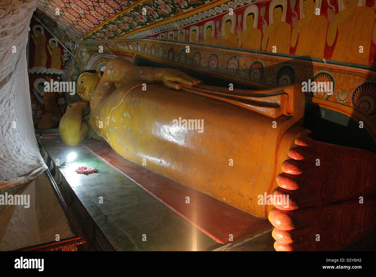 Galle, Sri Lanka, liegender Buddha im Tempel Raja Maha Viharaya Yatagala Stockfoto