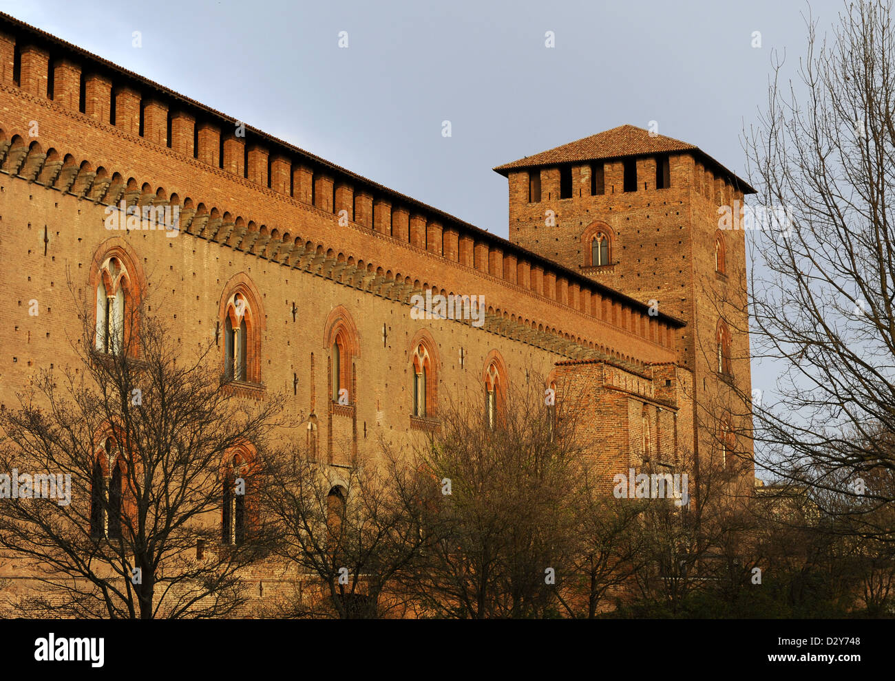 Italien. Pavia. Die Burg der Visconti. Erbaut zwischen 1360-1366 von Galeazzo II Visconti (1320-1378). Ist heute das städtische Museum. Stockfoto