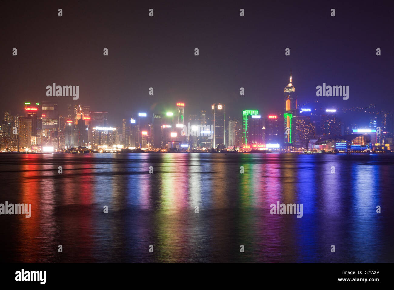 Hong Kong Skyline Lichter in der Nacht. Stockfoto