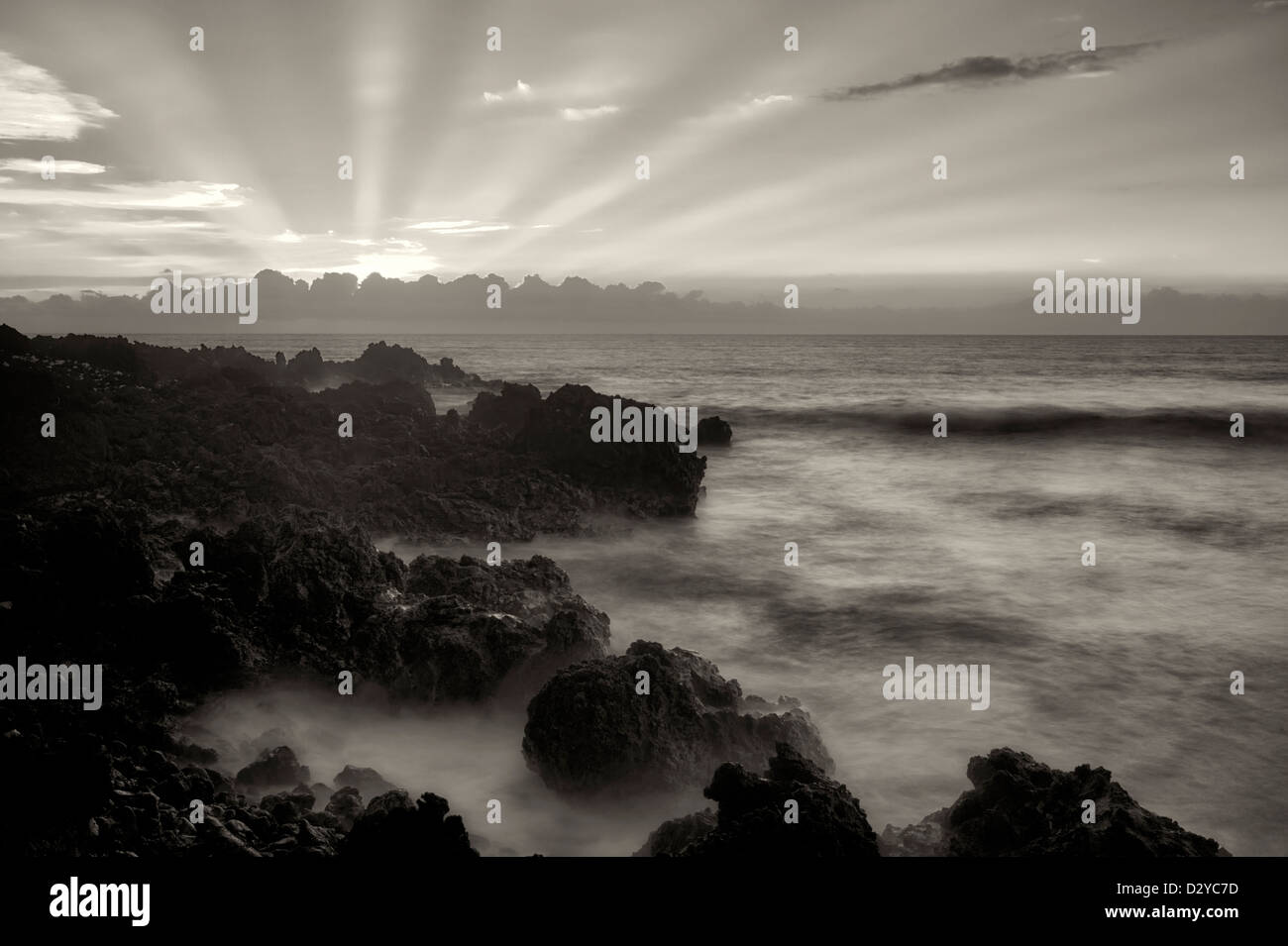 Sonnenuntergang mit Gottes Strahlen. Der Kohala Coast. Big Island, Hawaii. Stockfoto