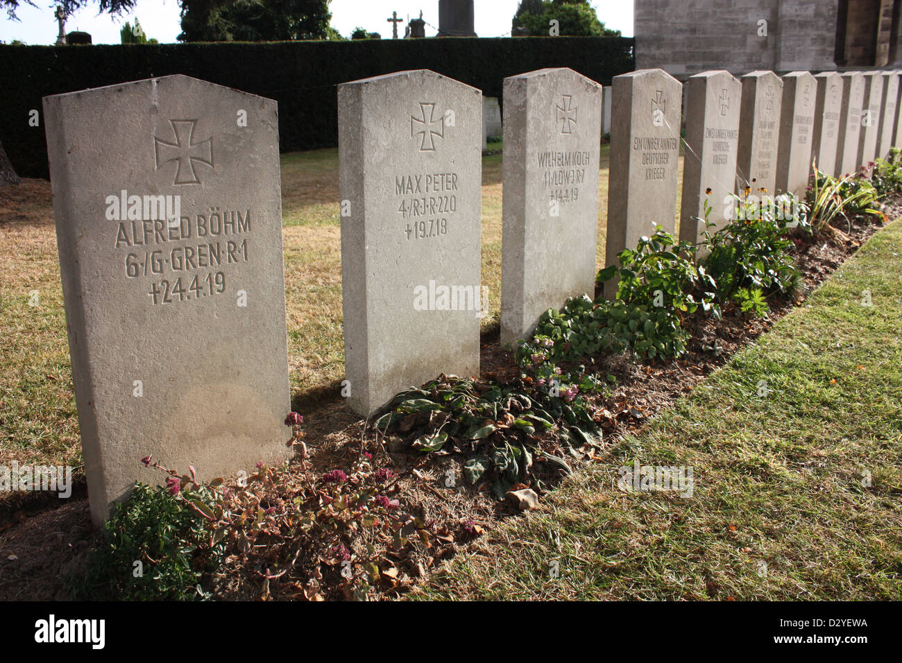 Deutsche Gräber auf Longuenesse Friedhof Stockfoto