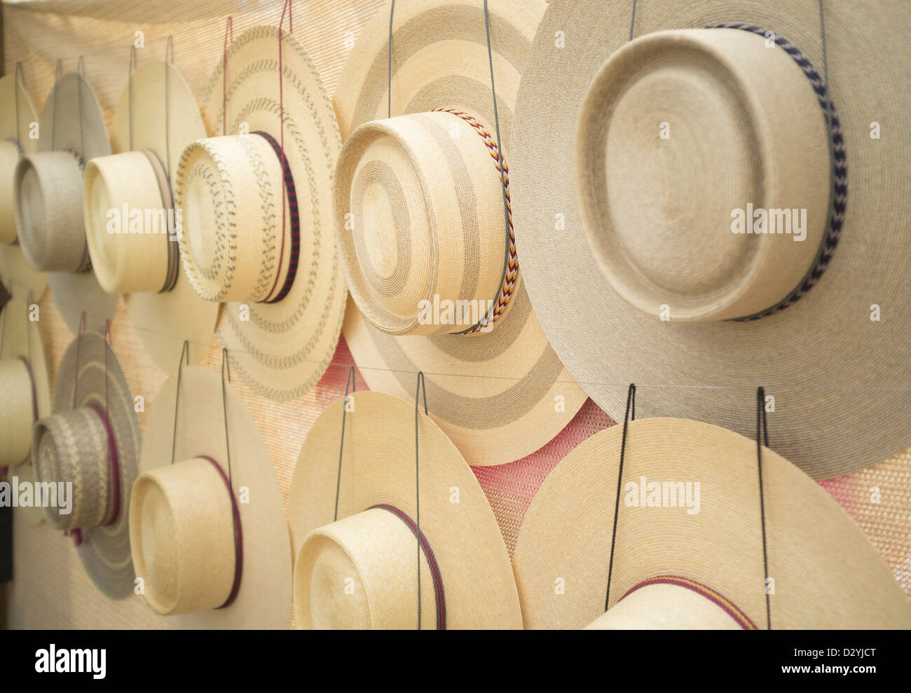 Weizen Stroh Hüte geflochten traditionellen Kunsthandwerk Chile Stockfoto