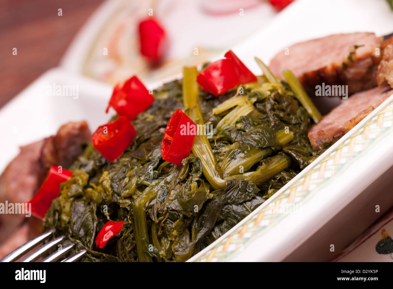 Nahaufnahme von Broccoli Rabe Platte Stockfoto