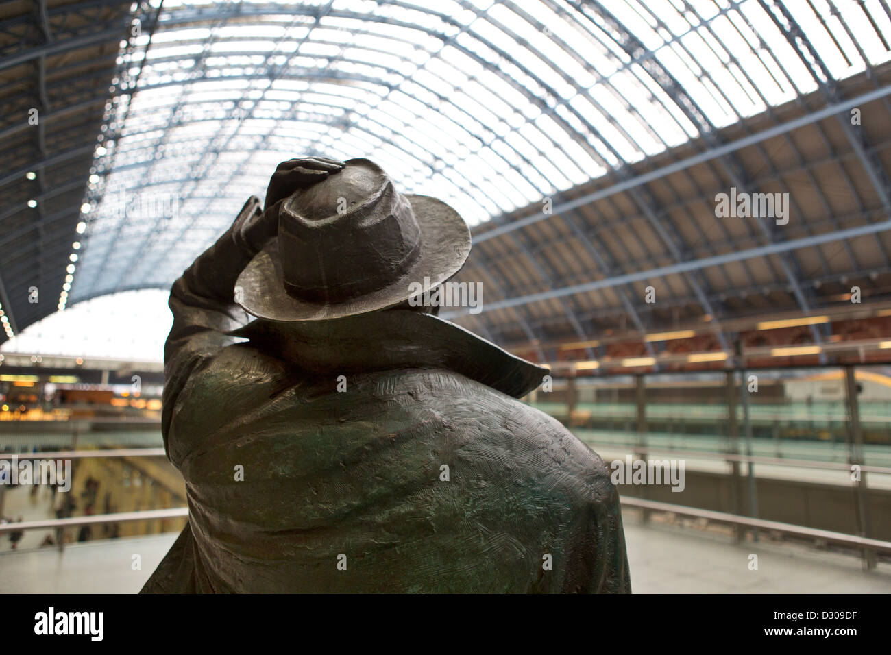 Bahnhof St. Bauchspeicheldrüse International in London. Stockfoto