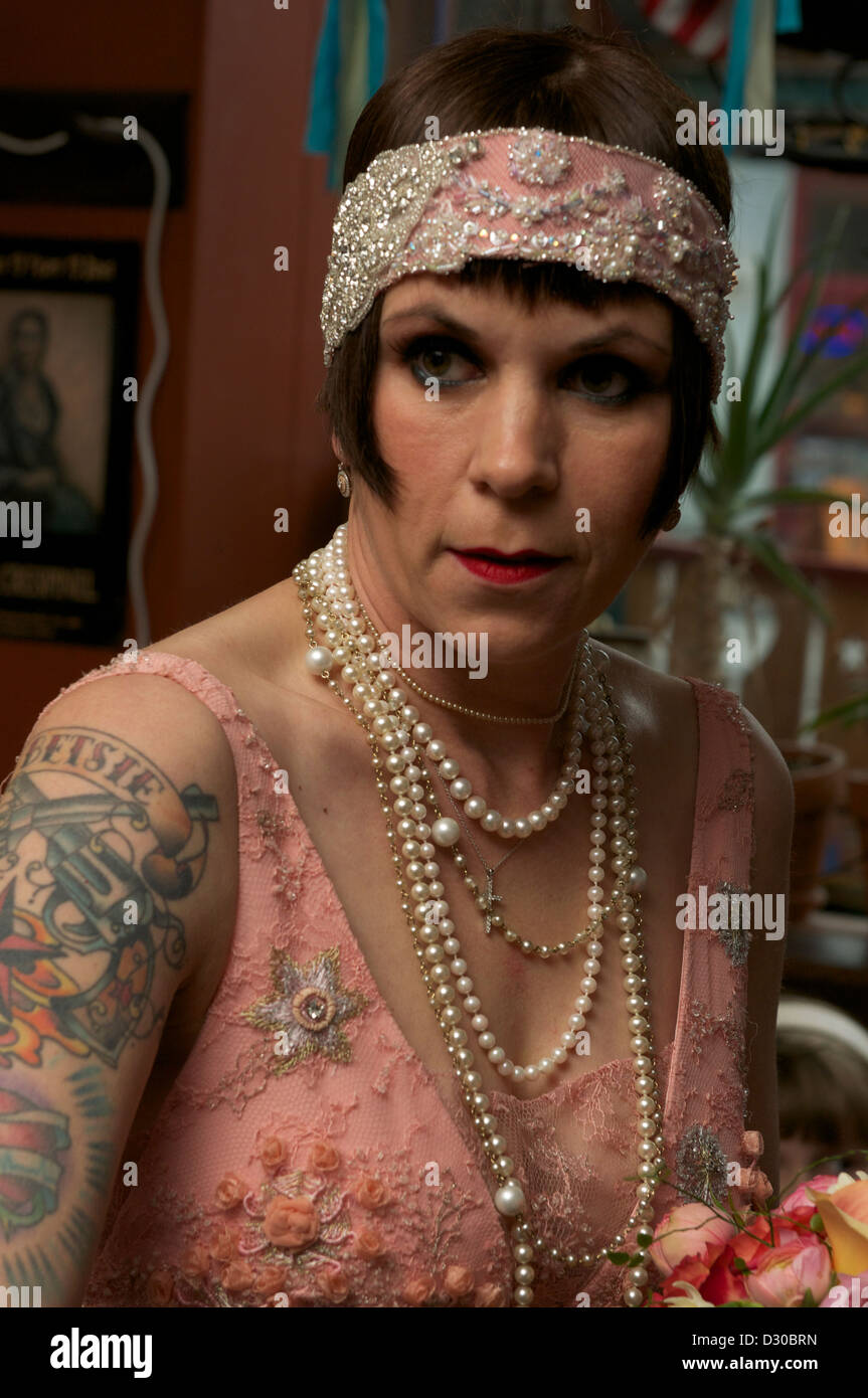 Retro-chic Frau mit tattoo Stockfoto