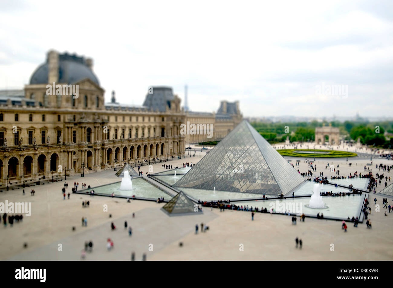Eingang Innenhof des Louvre in Paris Frankreich. Stockfoto