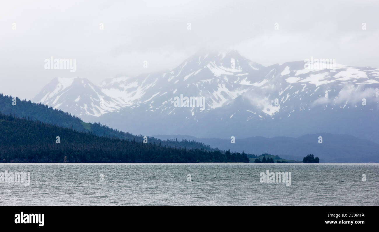 Kachemak Bay und Kenai Mountains angesehen von Homer Spit, Homer, Alaska, USA Stockfoto