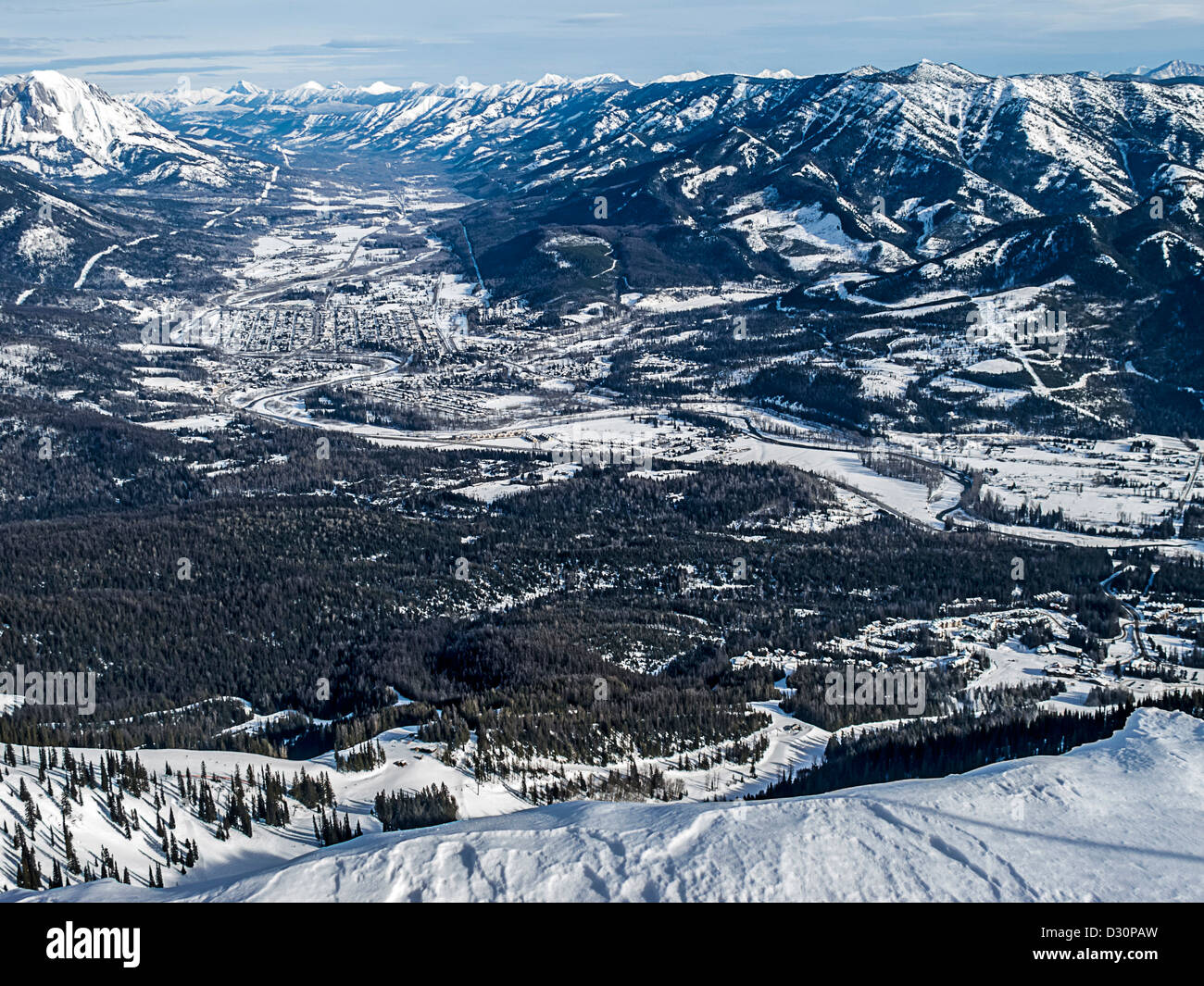Stadt von Fernie, BC, wie gesehen von der Spitze der Polar Peak