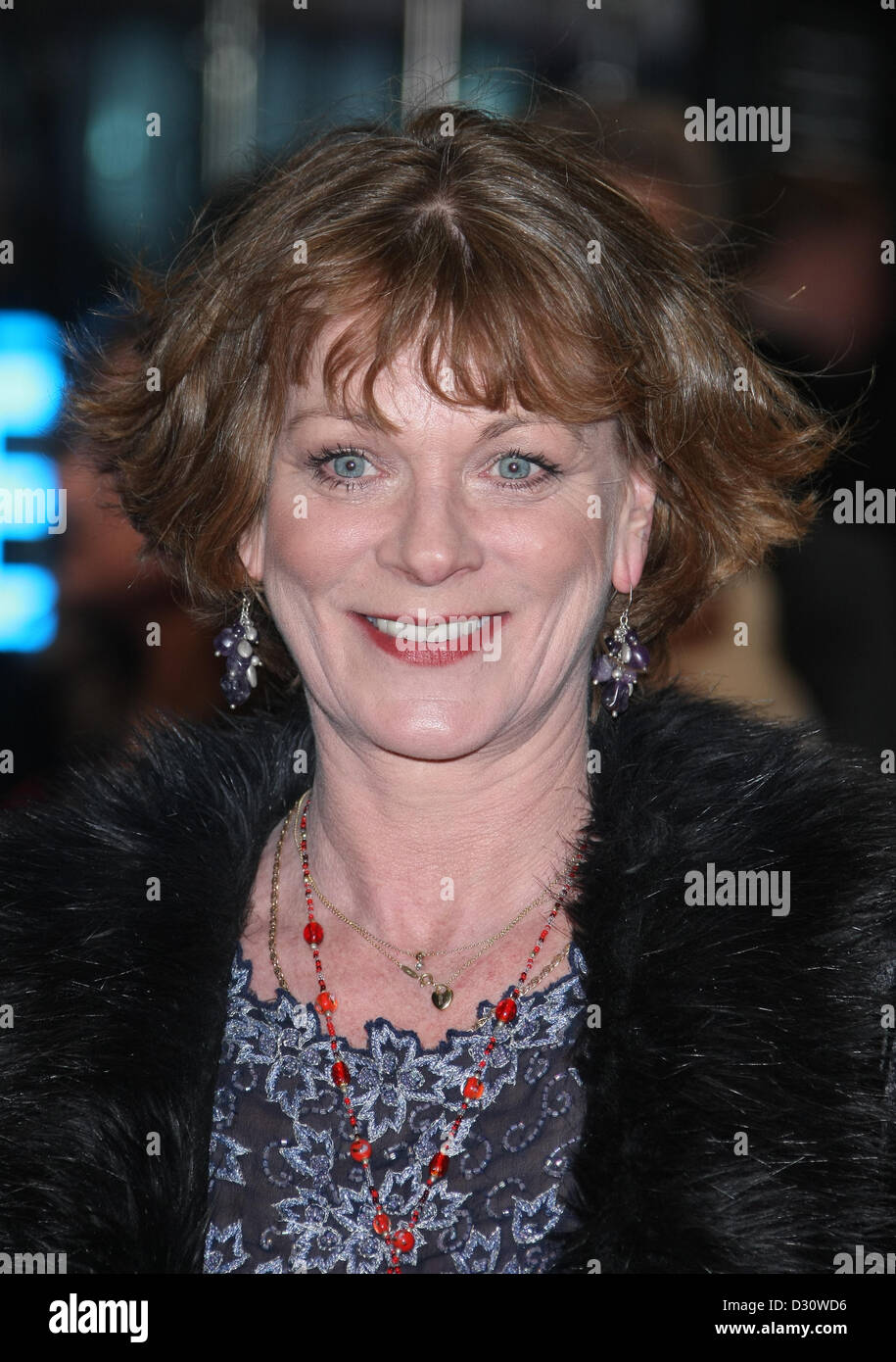 SAMANTHA BOND LAUF FÜR DEINE FRAU. FILM PREMIERE LONDON ENGLAND UK 5. Februar 2013 Stockfoto