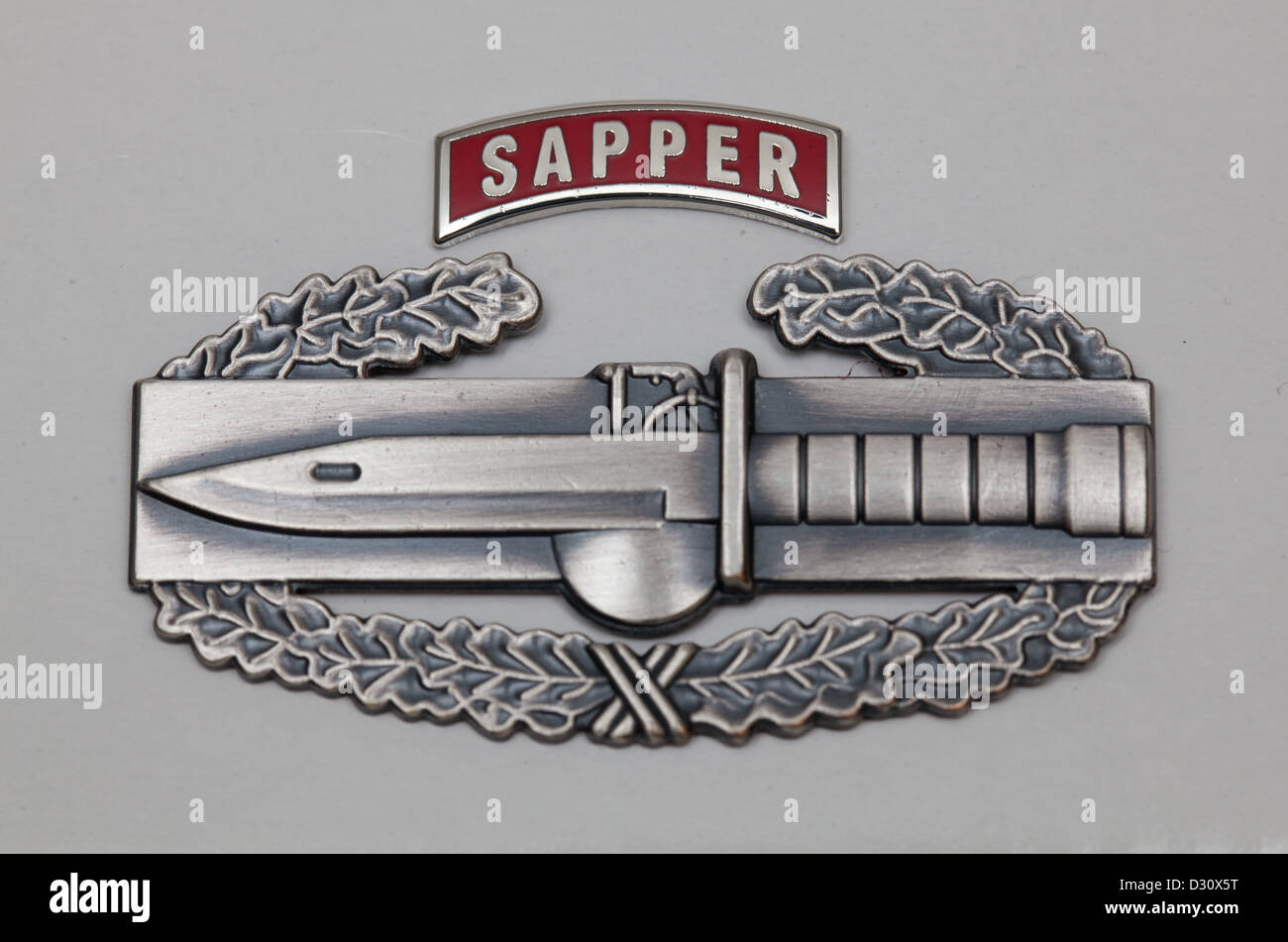 Armee zu bekämpfen Aktion Abzeichen (CAB) mit Sapper Tab über Stockfoto